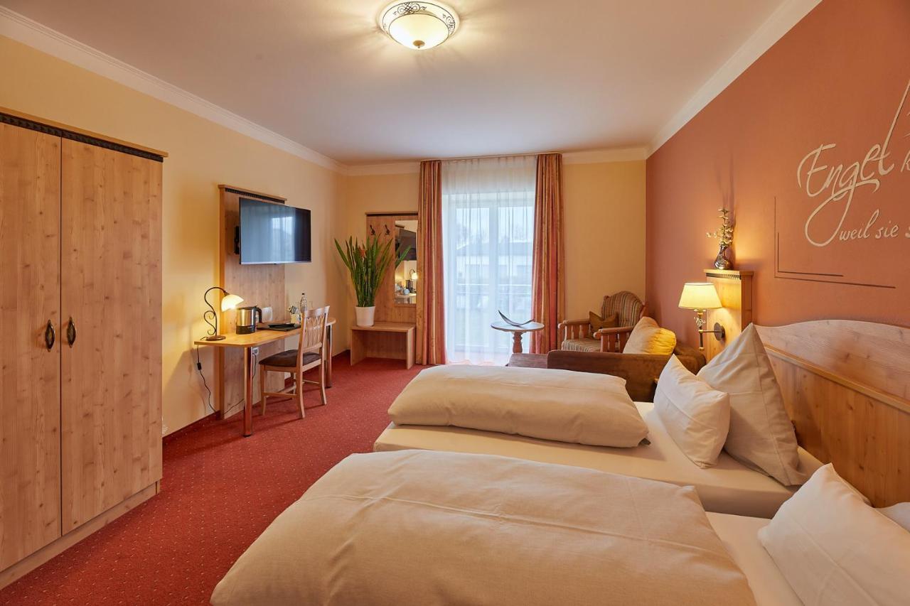 Hotel Gasthof Fellner Furth im Wald Exterior photo