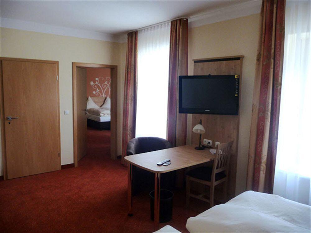 Hotel Gasthof Fellner Furth im Wald Exterior photo