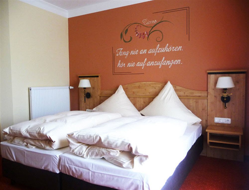 Hotel Gasthof Fellner Furth im Wald Exterior photo